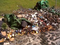 Los Bomberos de Santiago sofocan fuegos en tres contenedores cuando se cumplen 11 días de huelga de recogida de basura