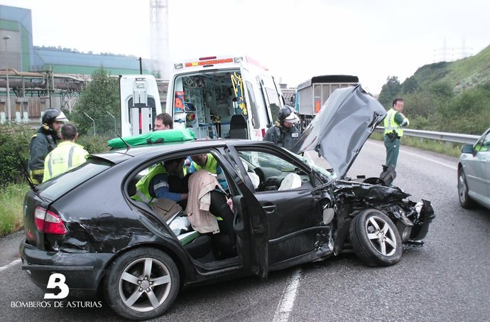 Accidente De Tráfico En Carreño