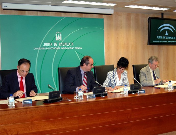 Momento De La Firma Del Acuerdo