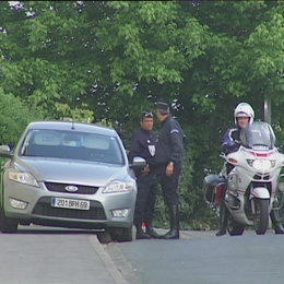 Policía francesa registra un piso de ETA en Bayona. Gendarmes