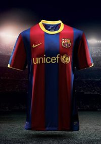 Fútbol.- Villa estrena la nueva equipación del FC Barcelona, con detalles amarillos