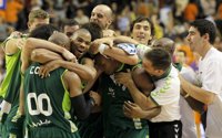 Dowdell da la victoria a Unicaja sobre la bocina