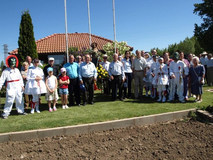 Participantes En Los Huertos De La Candamia.