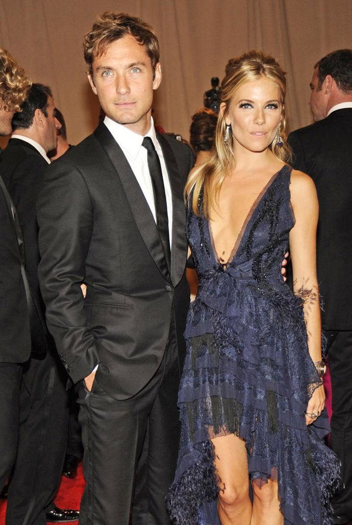 Jude Law y Sienna Miller