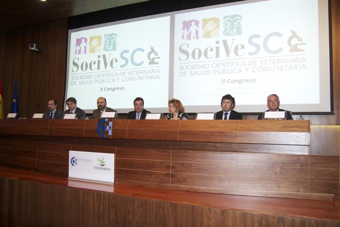 Un Momento De La Reunión De Los Veterinarios