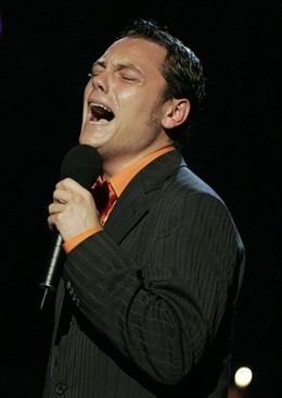 El cantante italiano Tiziano Ferro en plena actuación