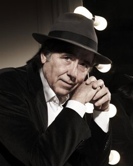 Serrat Vuelve A Los Escenarios Del Auditorio De Tenerife