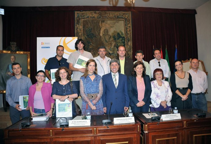 Pulido, Entre Calzado Y García, Junto A Los Alcaldes