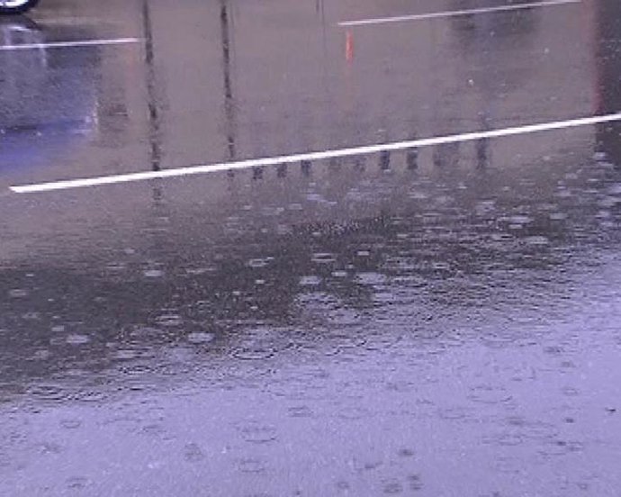 La lluvia sigue sin dar tregua a Barcelona