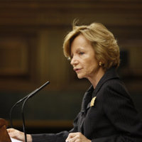 Salgado dice que es "imprescindible y urgente" realizar un esfuerzo