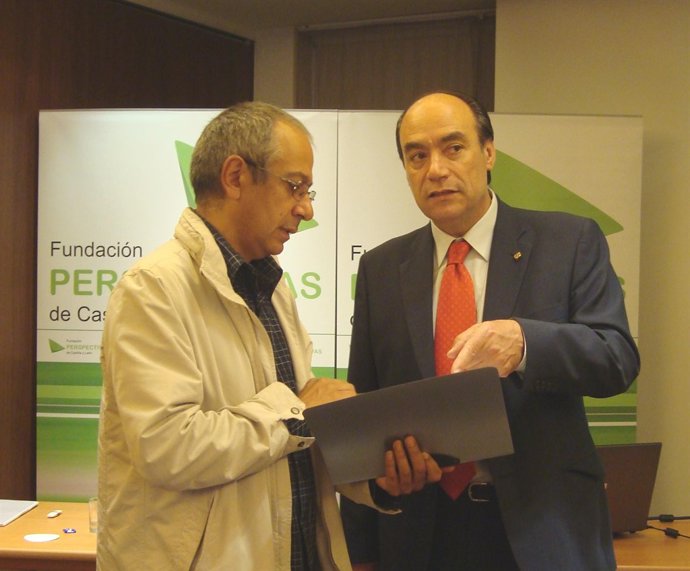 El Prfesor Del Barrio Aliste (I), Junto A Francisco Ramos.