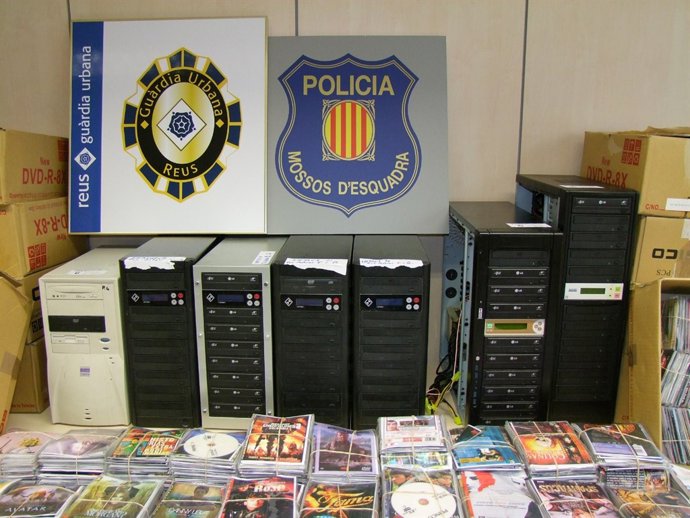 Algunos De Los Artículos Decomisados