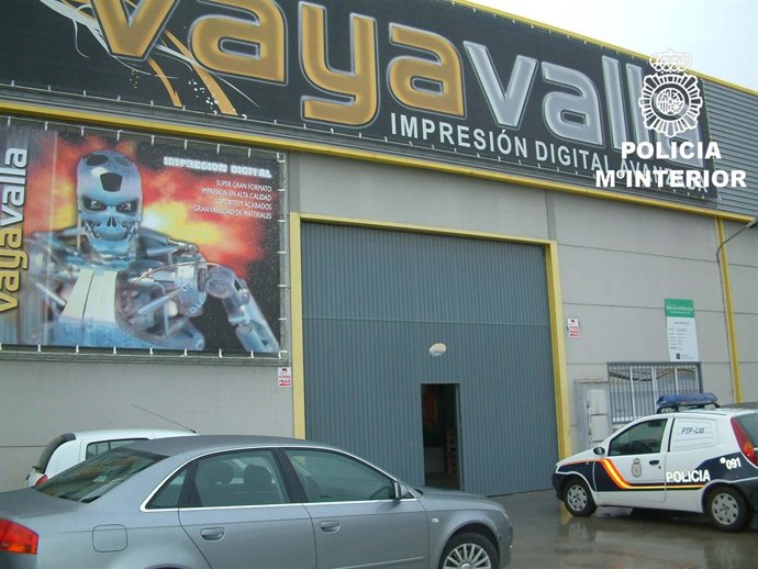 Uno De Los Establecimientos Atracados