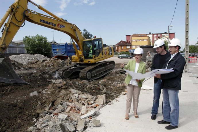 Gómez-Barreda Visita Las Obras