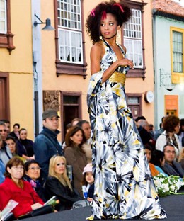 Pasarela De Moda En La Laguna (Tenerife).