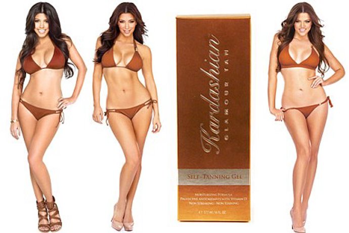 Las hermanas Kardashian, Khloe a la izquierda, Kim en el centro y Kourtney a la 