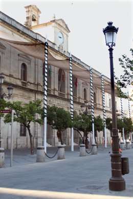 El Ayuntamiento de Sevilla aprueba al fin sus presupuestos de 2010.
