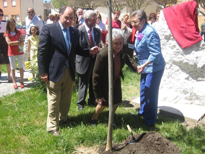 El presidente de la Diputación de Palencia, Enrique Martín, en Cordovilla.