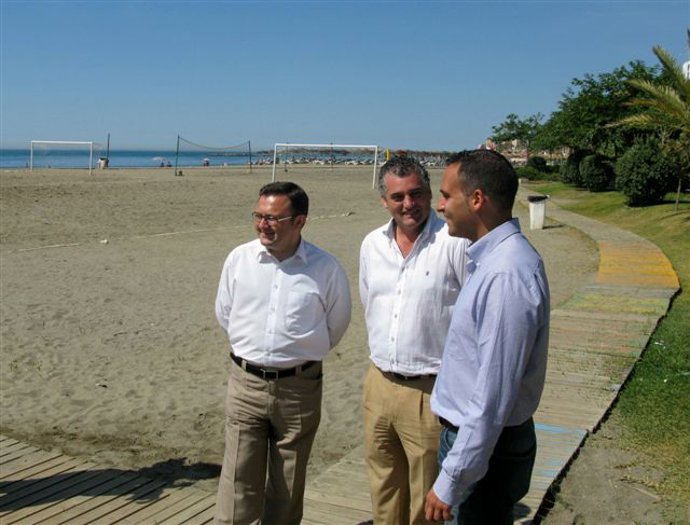 Heredia, Carnero y Perez en una playa de Benalmadena