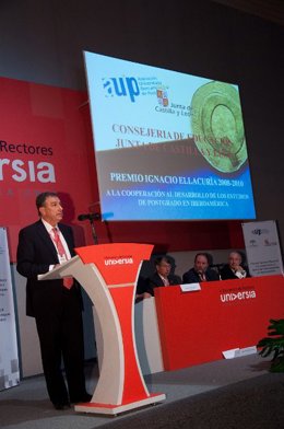 Mateos, durante la entrega del premio.