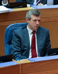 Rueda acusa al PSdeG de "huir hacia adelante" anunciando querellas y le pide explicaciones por la supuesta trama agraria