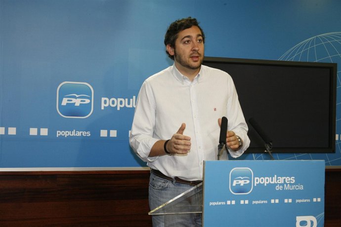 Víctor Manuel Martínez 