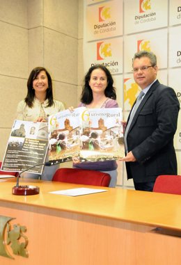 Montes, Medina y Morales durante la presentación de la feria