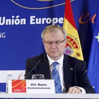 Rehn ve "pasos muy sustanciales en la buena dirección" las medidas de España
