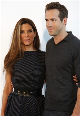 Sandra Bullock y Ryan Reynolds