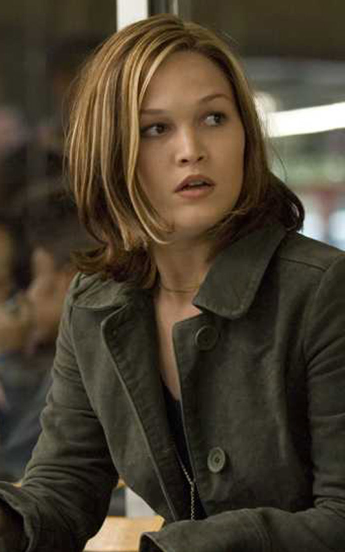 Julia Stiles
