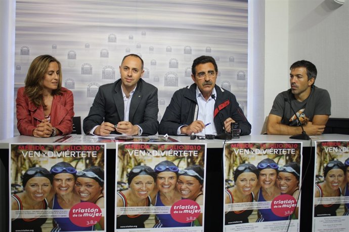 Presentación del Día del Triatlón en Extremadura
