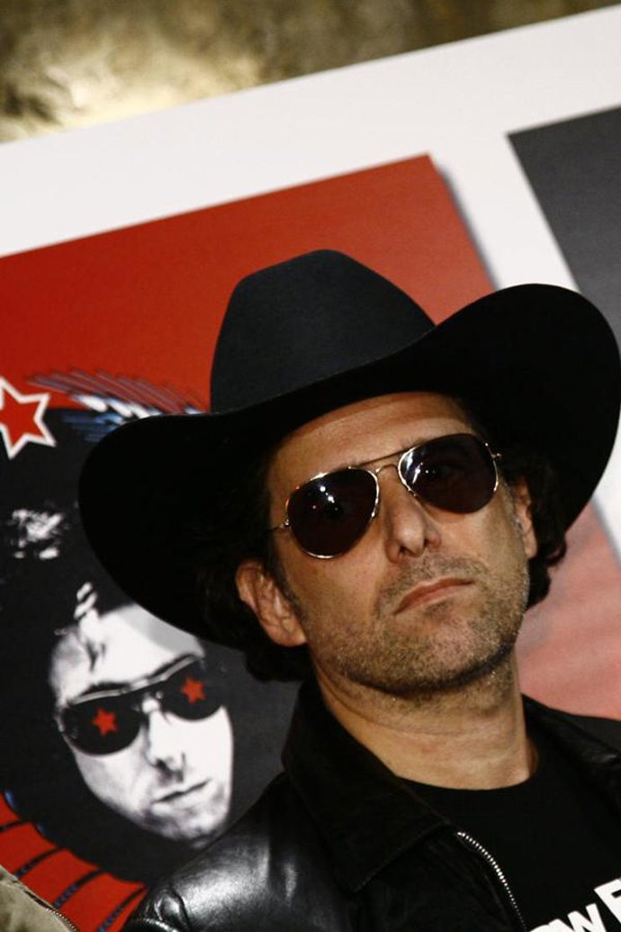 España bebe Calamaro 'On the Rock'