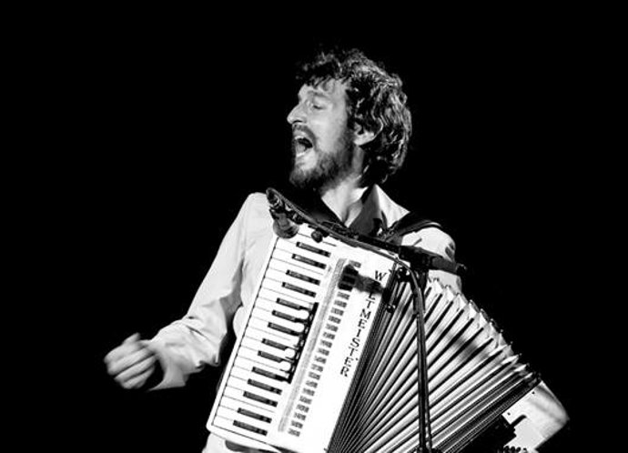 El músico Nacho Mastretta actúa en el Teatro Lope de Vega de Sevilla