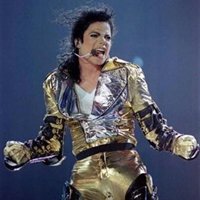 Visitas -controladas- a la tumba de Michael Jackson