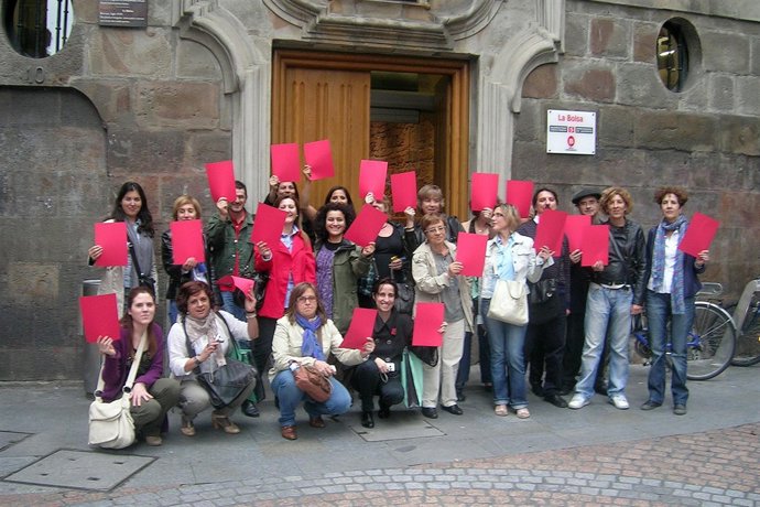 Grupo de mujeres participantes en el 'XVII Encuentro Nacional de Centros de Docu