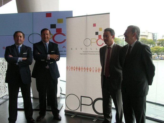 Inauguración de la jornada de debates.