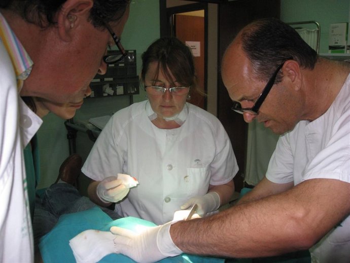 Imagen del curso de cirugía del Hospital Infanta Elena.