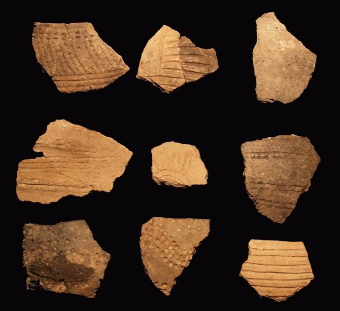 Materiales del Neolítico Antiguo encontrados en la Cueva Colomera