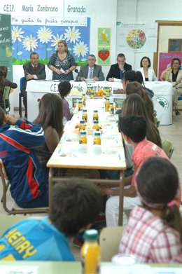 El consejero de Educación, Francisco Álvarez de la Chica, y la consejera de Agri