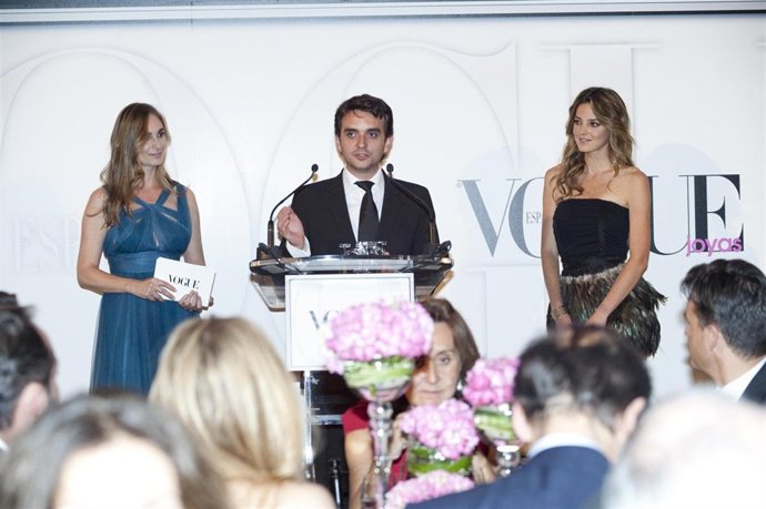 Frank Juhel con Aida Artiles en los Premios Vogue
