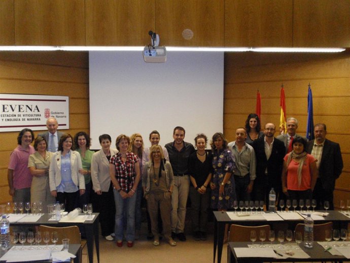 La consejera Sanzberro clausura el V Máster en Viticultura, Enología y Marketing