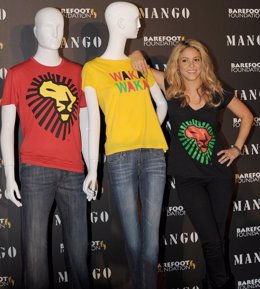 Shakira presenta sus camisetas solidarias para MANGO