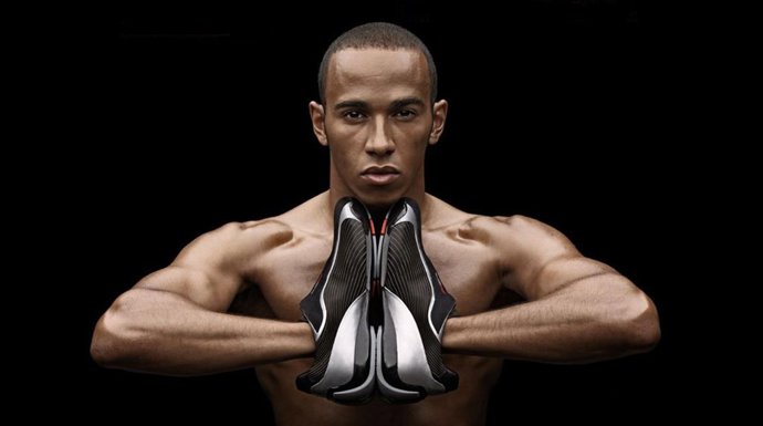 Lewis Hamilton para McLaren