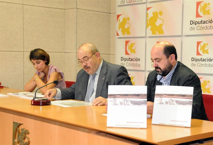 Carabias, Mariscal y Torres durante la rueda de prensa