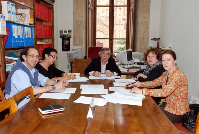 Mesa de la USAL