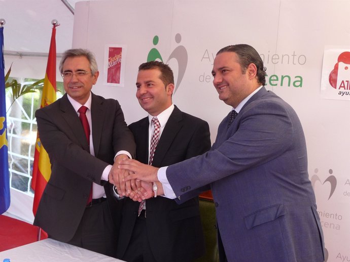 Firma del convenio para el área de oportunidad en Atarfe, Albolote y Maracena (G