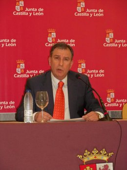 Consejero de Educación de la Junta de Castilla y León, Juan José Mateos