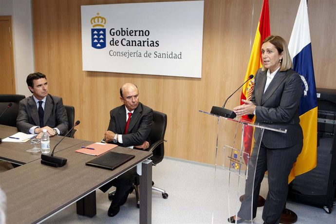 Un momento de la intervención de la consejera de Sanidad, Mercedes Roldós