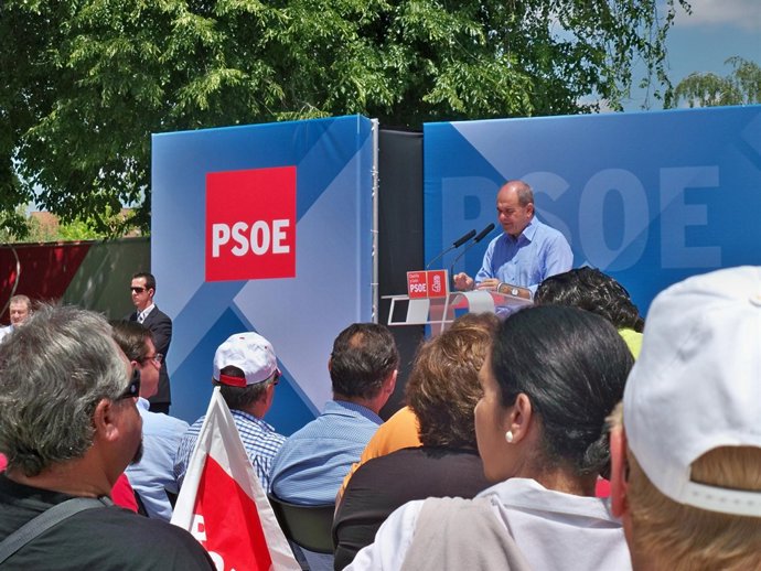 Manuel Chaves en Laguna de Duero (Valladolid)
