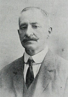 El escritor cántabro Esteban Polidura